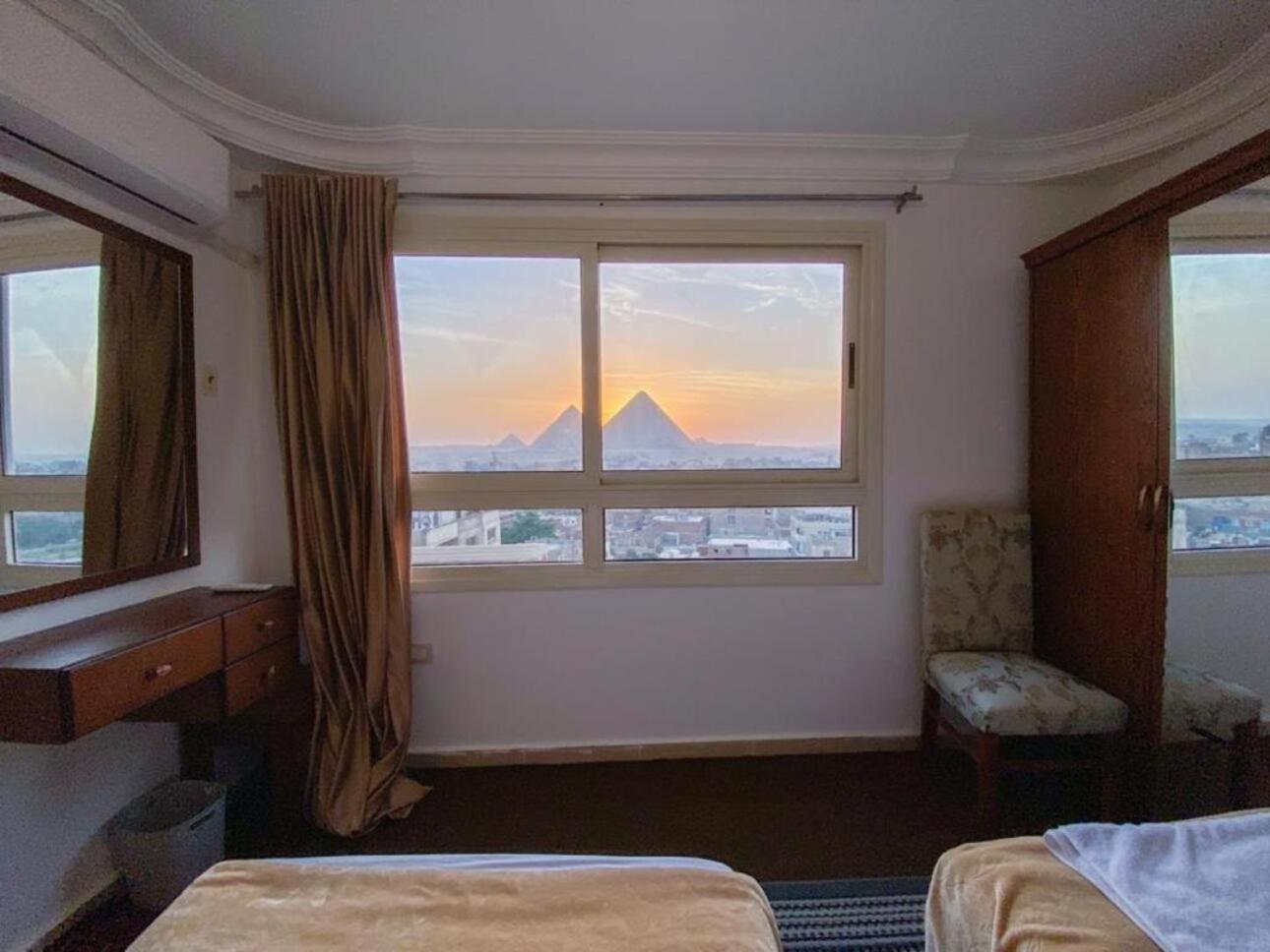Oscar Pyramids View Hotel Nazlet el-Sisi ภายนอก รูปภาพ